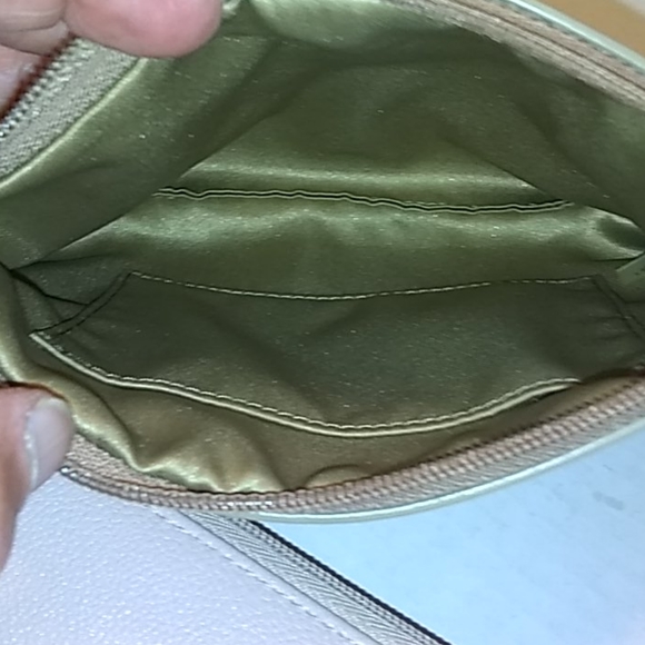 Coach wristlet. - Picture 6 of 11